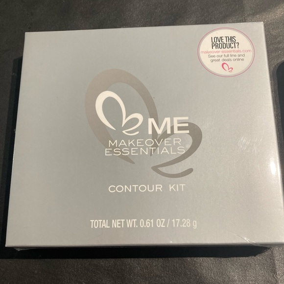 Makeover essentials bundle - Picture 2 of 14